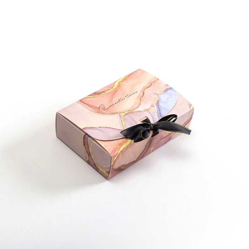 Caja de Regalo para Ropa de Cartón con Diseño de Mármol y Cinta