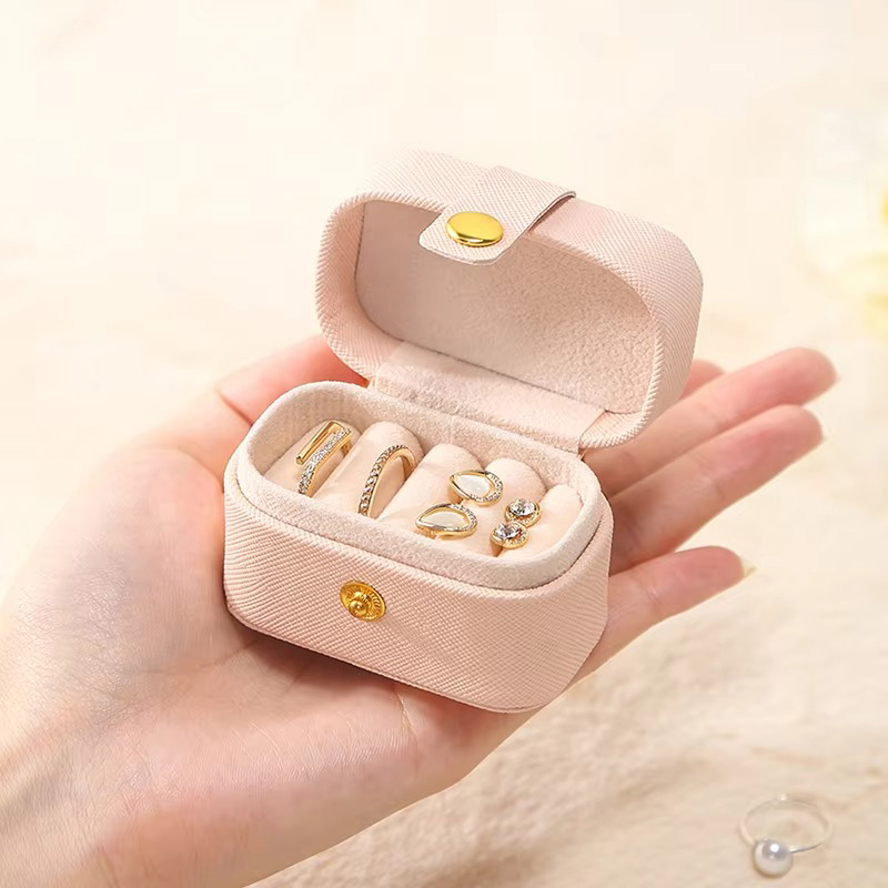 Pequeña Caja de Viaje para Almacenamiento de Anillos y Pendientes