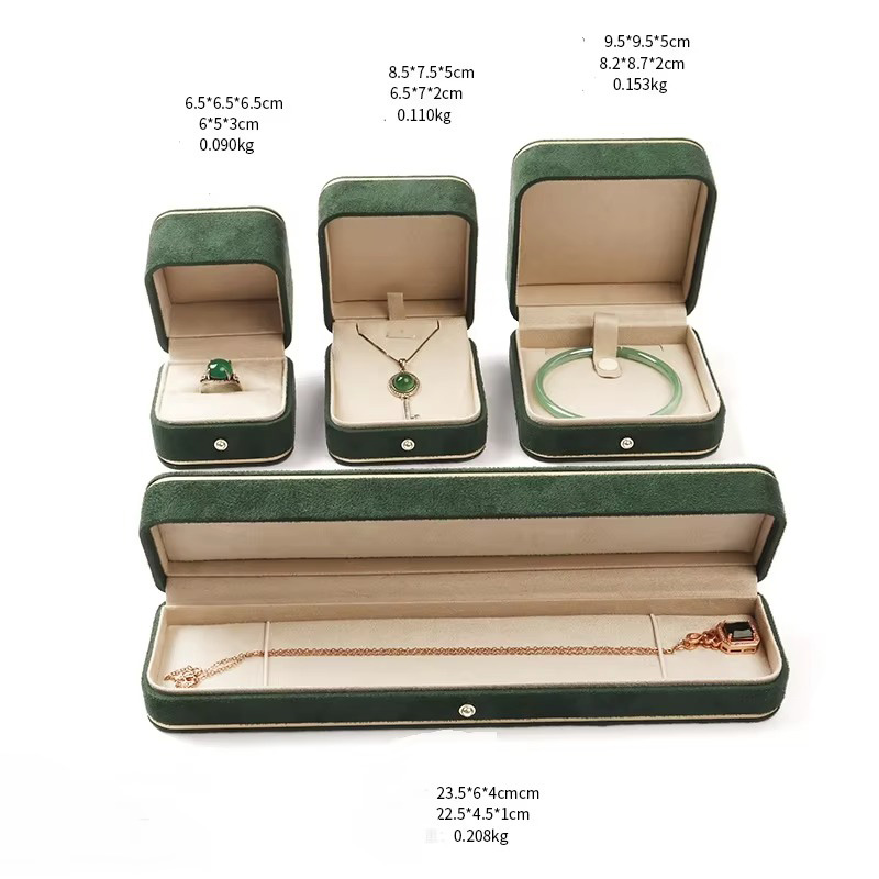 Caja Rígida Rectangular para Joyería de Terciopelo con Estampado en Oro de Cuatro Colores
