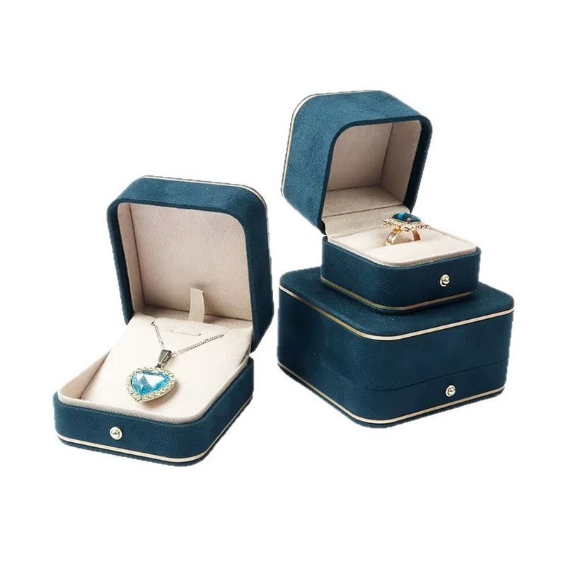Caja Rígida Rectangular para Joyería de Terciopelo con Estampado en Oro de Cuatro Colores