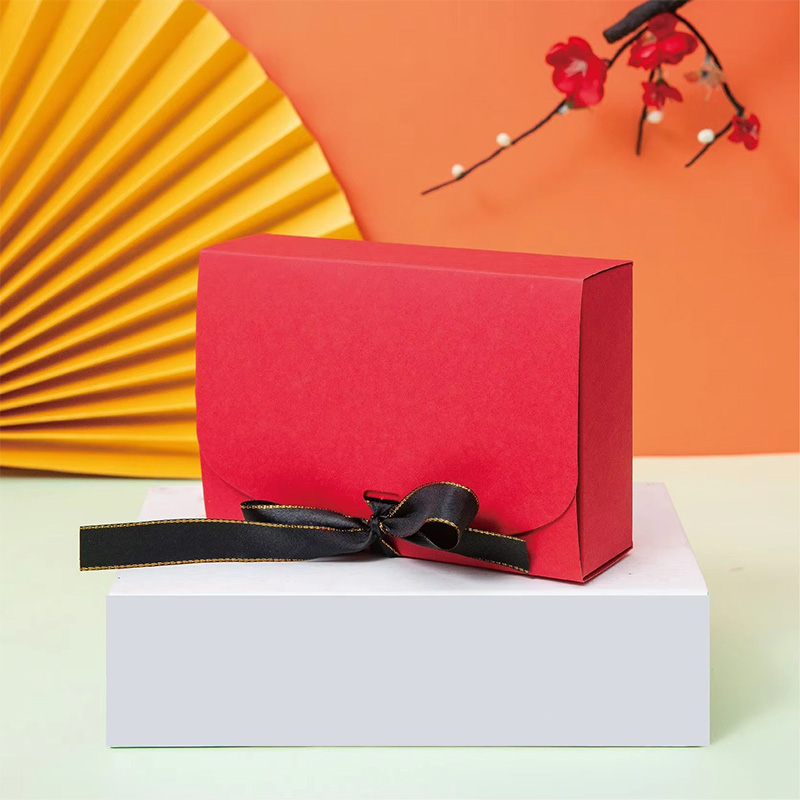 Caja de Regalo para Ropa de Cartón con Diseño de Mármol y Cinta